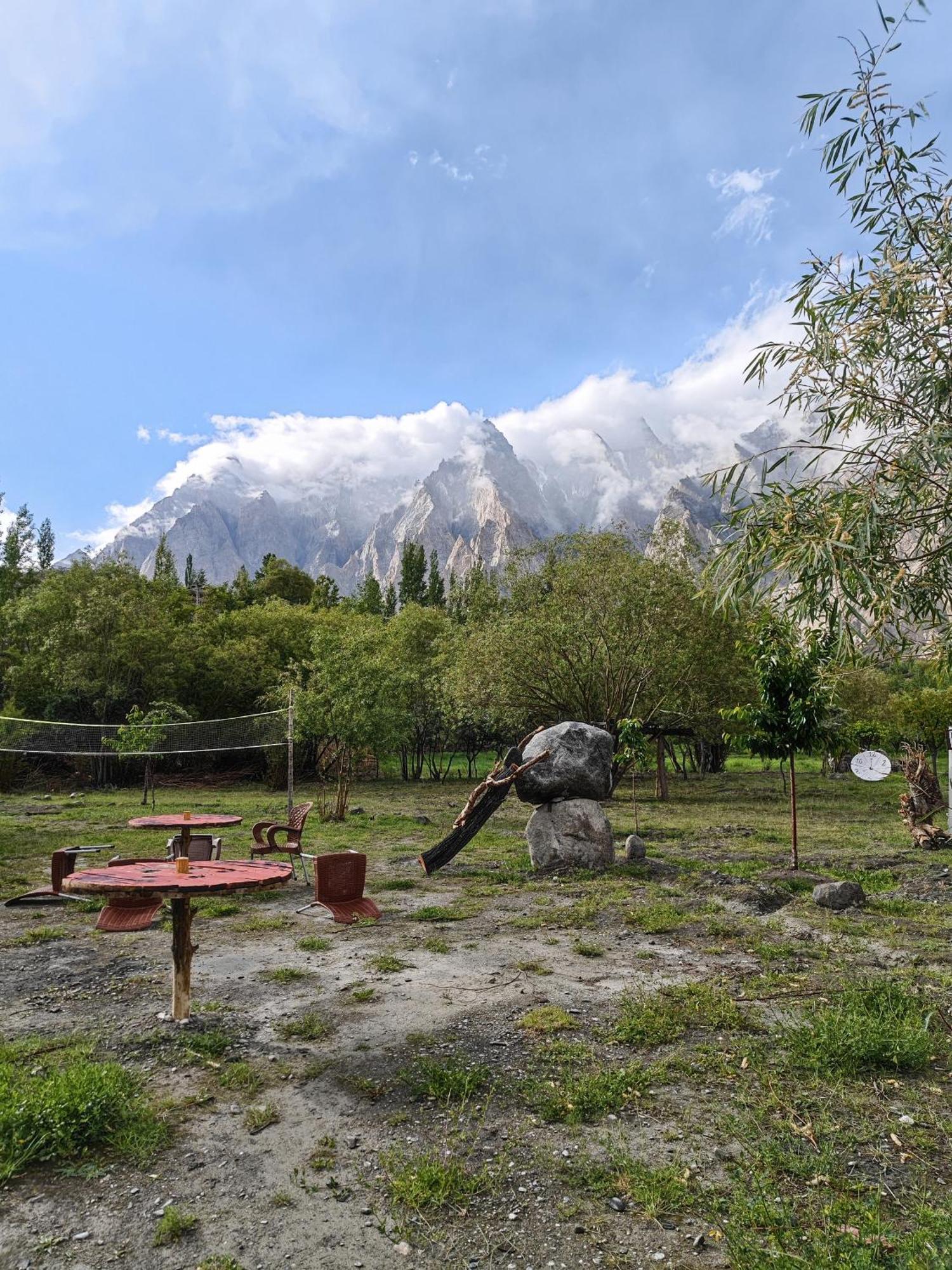 Passu Cones Hotel Pasu エクステリア 写真